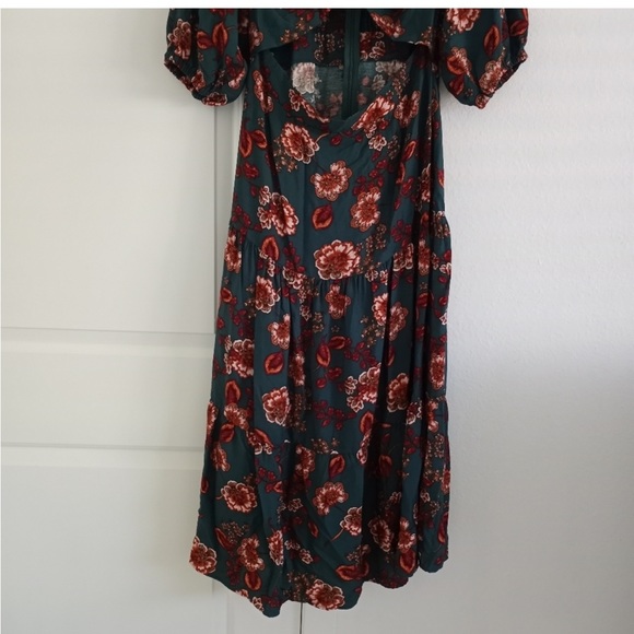 MINK PINK Olivia Midi Dress in Green. - Picture 7 of 13